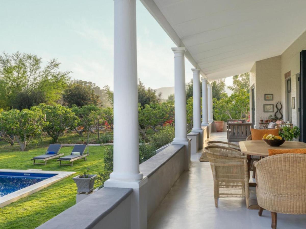 Magnifik Montagu Villa Exterior photo